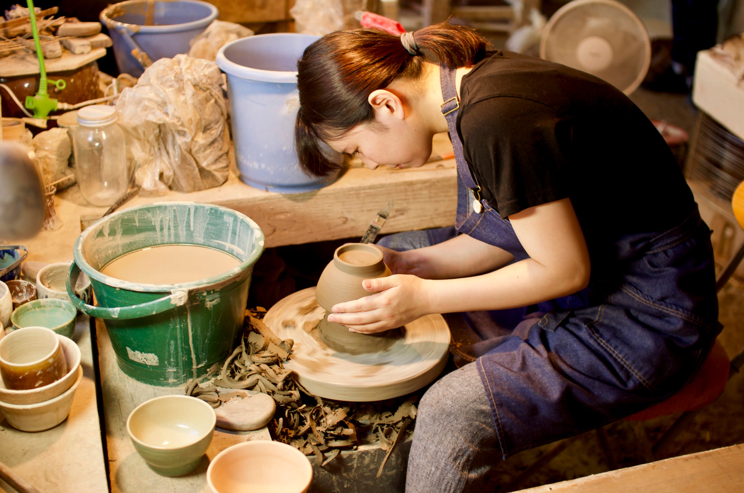 Trimming a pot by hand