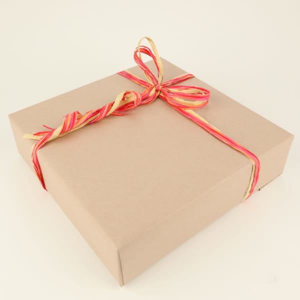 Gift wrapping (wrapping paper + ribbon)